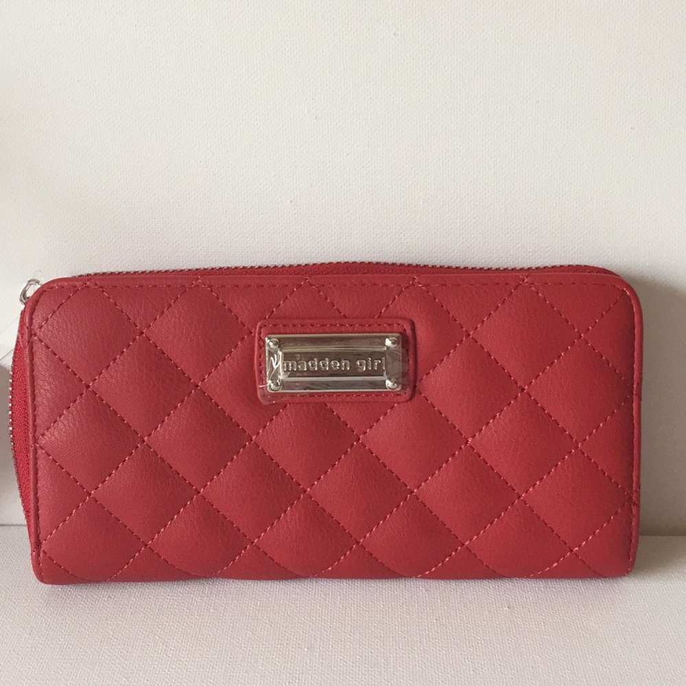 Madden Girl Red Zip-around Wallet
